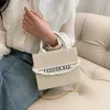 Duża torba słomiczna dla kobiet 2023 Nowy luksusowy designerski torebka Pearl Sieć kobiecego torby