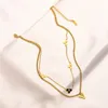 Trèfle à quatre feuilles de luxe Chaînes Collier Charme Amour Cadeaux Collier Classique Nouveau 2023 Bijoux Été Mariage Voyage Collier Douche Non Fade Bijoux de haute qualité