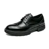 Handgemaakte heren vleugeltip schoenen zwart lederen herenkleding schoenen klassieke zakelijke formele schoenen voor heren casual rijschoenen