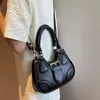 2023 Ny populär explosiv kvinnlig väska Summer Crossbody Bag Fashion Super Fire Handväska