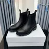 Bottes de designer Baskets Triomphe celis arc Automne Hiver pour hommes Nouvelle couche supérieure unie en cuir de vachette Chelsea Bottes courtes à talons bas Bottes élastiques en une étape pour femmes