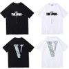 Big V Letter Shirts Womens Graphic Print T -Shirt Hip Hop Kurzschlärm Baumwoll Crew Hals T -Shirt Tippe für Männer Frauen Shorts Ärmeln Kleidung Schwergewichtige T -Shirt Vlone Männer