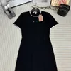 Summer women's black crew neck slim shift dress, polyester fabric wrinkle resistant ball, straight tube slim version of casual fashion, everyday everything.