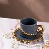 Conjunto de xícaras e pires de café europeu de cerâmica de alto valor corrente criativa com miçangas flor retrô