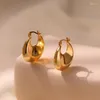 Boucles d'oreilles créoles à la mode en forme de U grand motif de croissant creux femmes sac à main modèle 18K plaqué or pur métal mode boucles d'oreilles