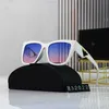 56% de desconto no atacado de novos óculos de sol Square Metal Metal Sunglasses Fotography Red Street Glasses Fashionable para homens e mulheres {categoria}