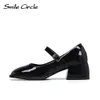 Chaussures habillées sourire cercle Mary Jane chaussures Vintage talons hauts chaussures pour femmes en cuir verni plate-forme pompes femme à talons épais 230729