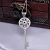 Designer Brand Japan och Sydkorea Funi TIFFAYS CLASSIC Key Pendant Sunflower Round Petal Full Diamond Necklace Large