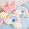 Peluche Cuscini Cuscini INS colore caramella nuvola stella luna peluche cuscino colorato arcobaleno corona cuscino cuscino divano decorazione della casa cuscino giocattolo 230729