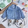 السترات 2023 أزياء Baby Girls Blue Tooling Denim Jacket for Children Autumn Autumn Boys Boys Cartoon Print Coat Outwear 230728