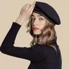Boinas 2023 primavera outono chapéus para mulheres cinto estrela algodão/couro PU britânico retrô senhora chapéu octogonal feminino preto artista pintor bonés