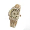 腕時計ウーウィンスモールダイヤル女性時計ベイビーピンクアイスアウトクォーツクロックラグジュアリーウォータープルーフリストウォッチ女性のための小さなサイズ230728