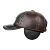 Ball Caps Man Echt Leer Brief Bedrukte Baseball Cap Heren Koeienhuid Two Tone Outdoor Vrije Tijd Warm Met Tab Oor Bescherm Gorra