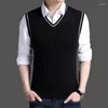 Gilet da uomo 2023 Maglione da uomo Gilet stile coreano Girocollo Business Casual Versione aderente senza maniche Top lavorato a maglia Maschile Marca A145