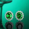 Vintage S925 Sterling Silver Emerald Artificial High Carbon Diamond Stud Earrings Women's Noble Fashion Ear smycken grossist