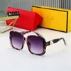 52% de réduction sur la vente en gros de nouvelles lunettes de soleil à la mode Tiktok net lunettes rouges lunettes de soleil diffusées en direct lot féminin