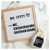 Dekorativa föremål Figurer 10x10 tum Square Felt Letterboard Oak Wood Message Board 460 Plastbokstäver Eastel DrawString PAG Letter Home Decor 230729