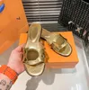 Lyxdesign Sandaler Kvinnor Sandal Isola Flat Mule Mules Slide Outdoor Beach Shoes Flip Flop Open Toe äkta läder med varumärkeslåda 35-42 Svartbruna vita röda skor