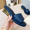 New Lady Sandals in Spring and Summer Cuir Slippers Slippers One-Line Holiday High High Talons Madies Slippers Leisure Cuir souple et Bottom sans glissement 42 Femme Femme