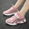 Zapatillas de correr transpirables para niñas, zapatillas deportivas de suela blanda de verano, zapatillas informales de moda para niños, talla 28-40