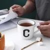 Tazas Taza de agua de cerámica con letras creativas con alto valor de belleza taza para el hogar café personalidad pareja puede agregar logotipo