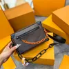 Tasarımcı Unisex Messenger Bag Tasarım Lüks Moda Mini Omuz Çantaları Meydanı