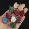 Hänghalsband 2st Natural Stone Druzy Agate Rectangle Oval Charms Crystal Geode Connector DIY Halsband som gör smycken slumpmässigt