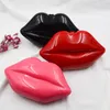 Abendtaschen Acryl Lippenkette Bankett Hand hält Sommer weiblich rot schwarz rosa