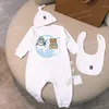 Baby Strampler Weiche Baumwolle Tier Druck Neugeborenen Overall Hut Lätzchen Anzug Kleinkind Junge Mädchen Lange Hülsenspielanzug Kinder Kleidung