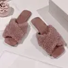 Nouvelle laine pantoufles femme Peep Toe piste chaussures chaîne chaîne perle diapositives femme automne hiver fourrure plat pantoufles pour les femmes