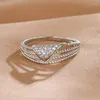Pierścienie klastra Panie Osobowość Podwójna warstwy pusty Trójkąt Pierścień Nieregularny pierścień cyrkon moda wysokiej jakości ręcznie biorących się prezent na imprezę