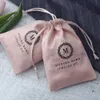 Sieraden Zakjes Tassen 50st Aangepaste Hoogwaardige Flanellen Sieraden Verpakking Zakjes Fluwelen Sieraden tas Chique Bruiloft Gunst Cadeautas Cosmetische Zakken 230728