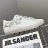 Neuerscheinung Italien Marke Casual Designer Schuhe Damen Super Star Schuhe Luxus Goldene Pailletten Klassisch Weiße Gans Do-old Dirty Fashion Mann auf Wolkenschuhen Turnschuhen mit Box