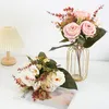 Dekorativa blommor Silksimulering Golden Rose Bouquet Restaurant Decor Artificial Flower Pink Roses Green Plant Wedding Decoration Floral