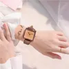 Montres-bracelets Luxury Square Wrist Montres pour les dames Simple Big Dial Quartz Watch Watch Le cuir étanché