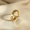 Anelli di banda Bellissimi bagues Femme Love Ring Party Silver Pulloted Pure Color Designer per le donne MultiSize Populari impegni punk in metallo Ring Fash