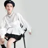 Kvinnors blusar Ruffled Edge Tucked midjeskjorta 2023 Autumn Design Sense Lantern Sleeve tredimensionell kronblad Corset Slim Top