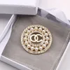 20 stil Marke Designer Doppel Brief Broschen Frauen Männer Runde Perle Diamant Brosche Pin Metall Mode Schmuck Zubehör Hohe Qualität