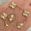 Luxury Designer Charm Bracelet Clover Pearl 4 Pieces 18k Gold Necklace Earrings Wedding Laser Brand V0zn