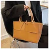 حقيبة بوت jodie حقيبة أزياء أكياس الكتف نساء رسول حقيبة Vene Bag Designer Handbag Crossbody حقيبة تسوق بلود جلدية منسوجة L7TC5