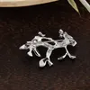 Broschen Elegante Kristallbrosche Vogel Goldfarbe Broche Schmuck Metall Tier Papagei Pins und für Frauen