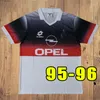 Maglie da calcio di camicie retrò Gullit Maldini van Basten Football Kaka Inzaghi Milan Pirlo Shevchenko Baggio 88 89 90 91 92 93 94 95 96 97 98 99 00 1995 1999 2000 Kaka