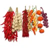 Dekorativa blommor konstgjorda simulering mat grönsaker falska chili peppar frukter druvor modellerar pografi rekvisit rum hem kök vägg