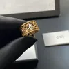 Pierścień logo G 18K Złoty klaster pierścionka Złota Zaręcze