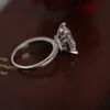 Bröllopsringar Fashion Personlighet Europeisk och amerikansk platina Inlay Dazzling Brilliant Oval Ring Engagement for Women Jewelry