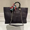 Snygg axelväska Designer Bar Kvinnor Tote Luxury Beach Bag Casual stor kapacitet Tote Bag Premium Underarm Chain Bag Alfabet Crossbody Bag