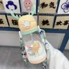 ウォーターボトル600mlストローカップかわいい漫画の子供のボトルストラップ漏れプラスチックプラスチックの子供の生徒が旅行のために飲む学生