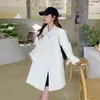 Trench da donna moda donna elegante giacca cappotto bianco medio-lungo 2023 autunno doppio petto con cintura sciolto casual giacca a vento coreana