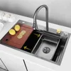 Lavello da cucina a cascata in acciaio inossidabile Nano 304 Grande slot singolo sopra il rubinetto a cascata per il rinnovamento della cucina Lavello da cucina