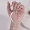 Braccialetti con ciondoli Braccialetto di perle in argento sterling S925 Moda delicata Gioielli con perline asimmetriche Regali di compleanno per la sua mamma Ragazze adolescenti